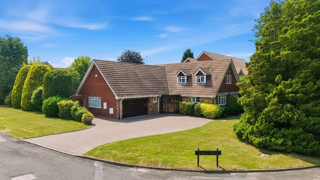 Barns Croft, Little Aston, B74, photo 19