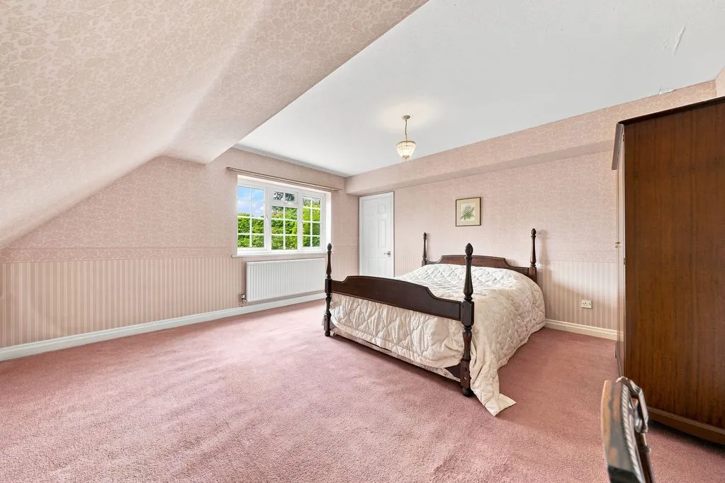 Barns Croft, Little Aston, B74, photo 13
