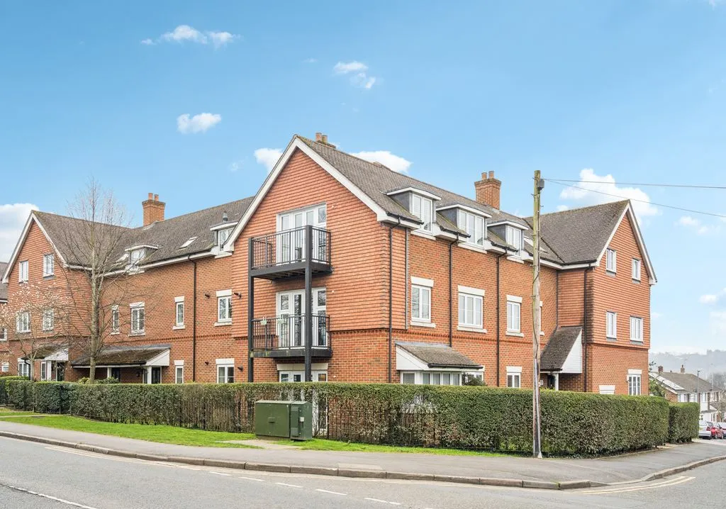1 bed flat for sale — Findlay Mews, Marlow SL7 1AP