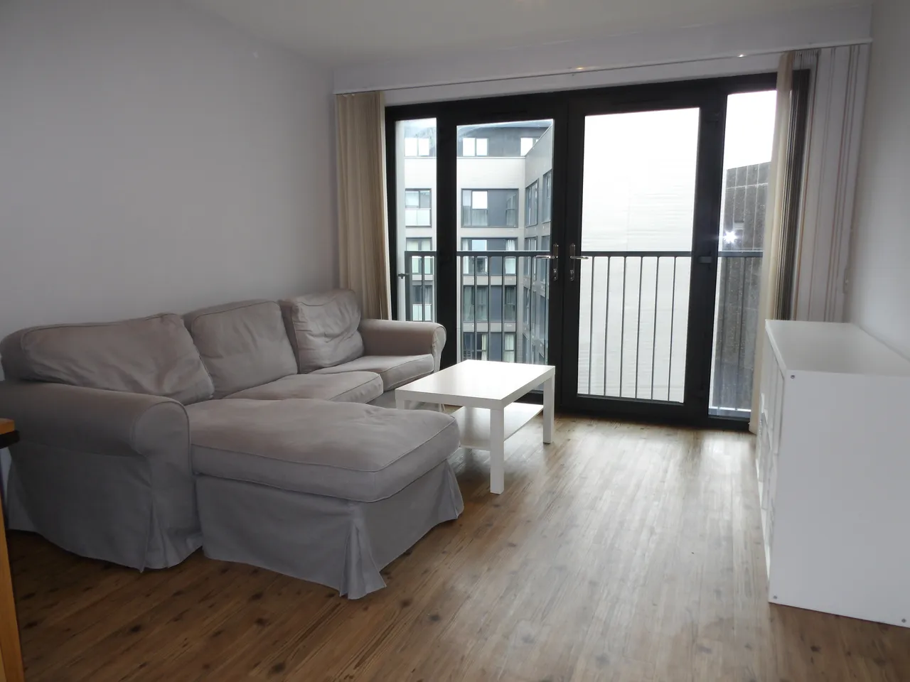 2 bed flat to rent, The Hub, B4