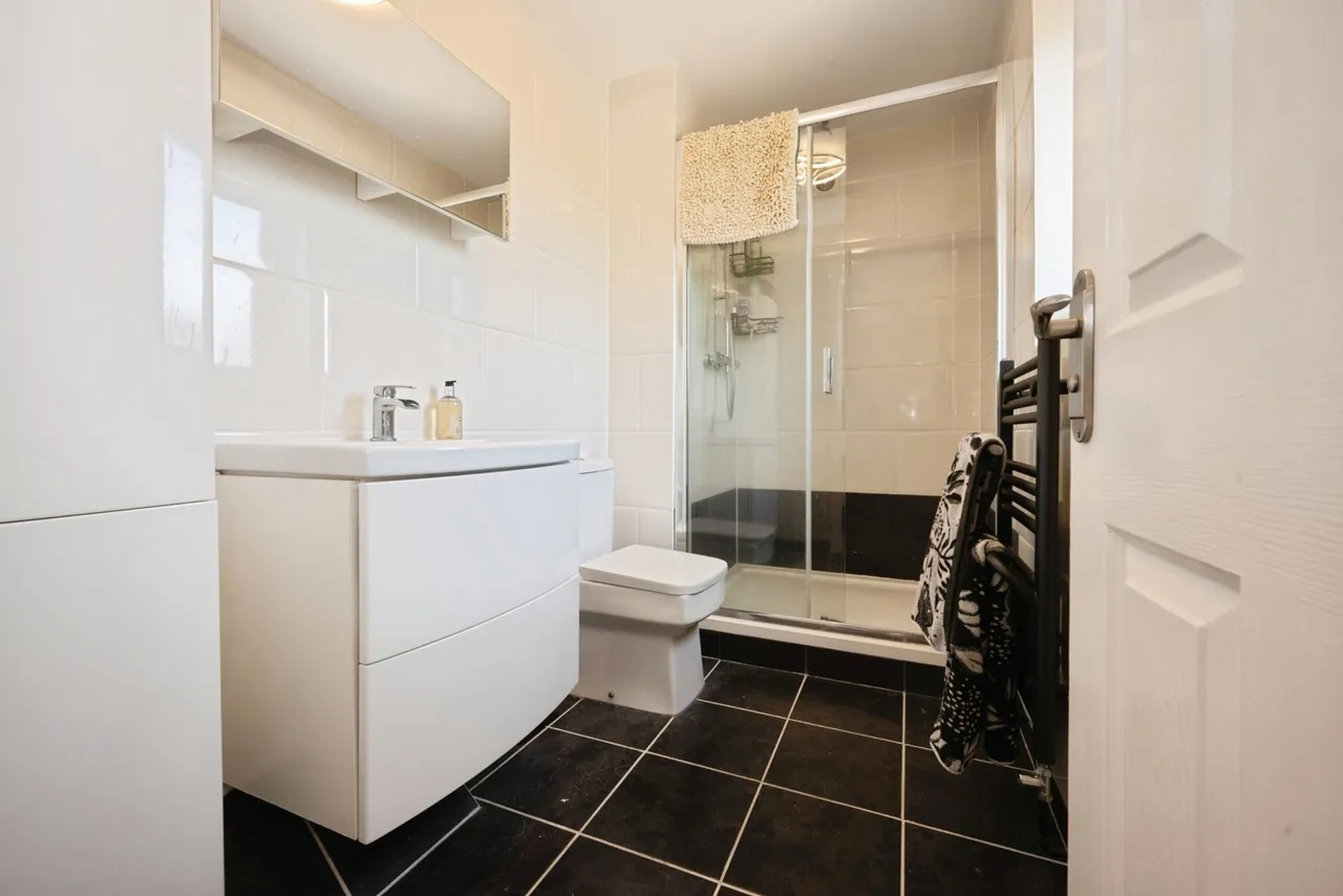 Loak Close, Clapham, Bedford, Bedfordshire, MK41, photo 8