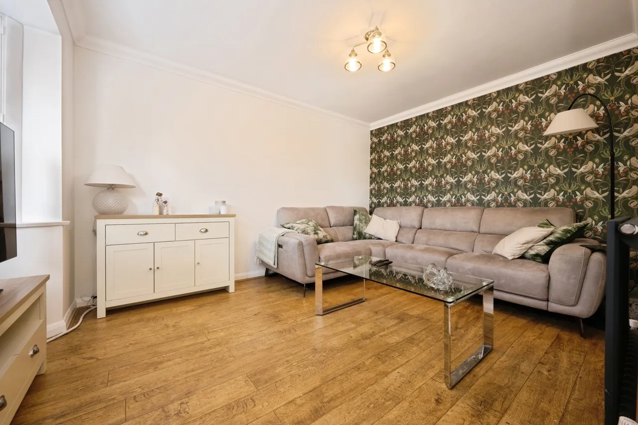 Loak Close, Clapham, Bedford, Bedfordshire, MK41, photo 3