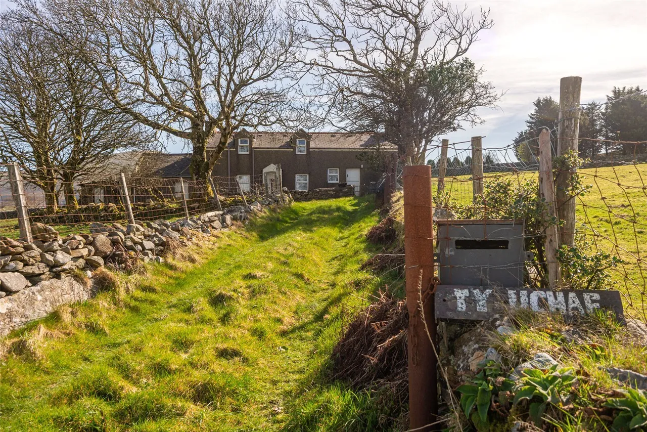 Waunfawr, Caernarfon, LL54, photo 26