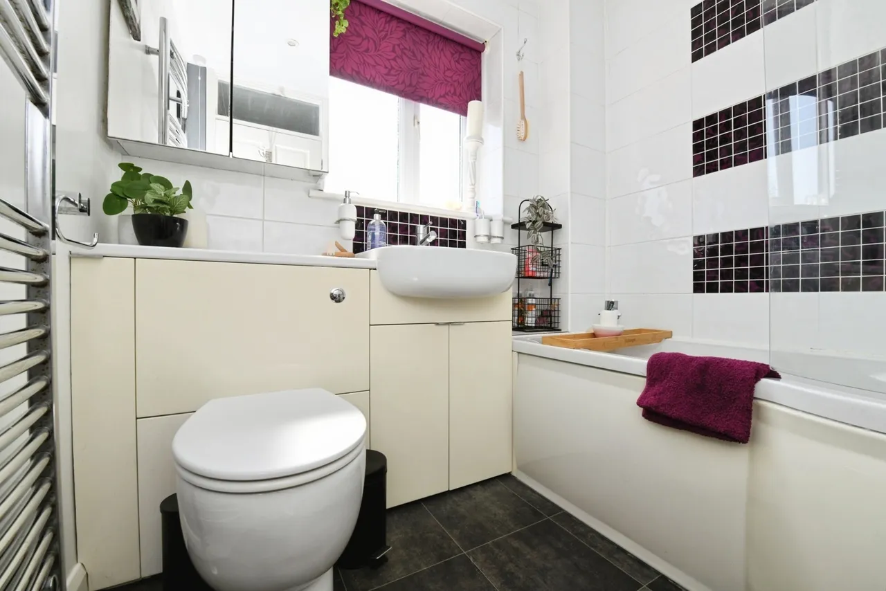 Homefield Way, Earls Colne, Colchester, Essex, CO6, photo 13