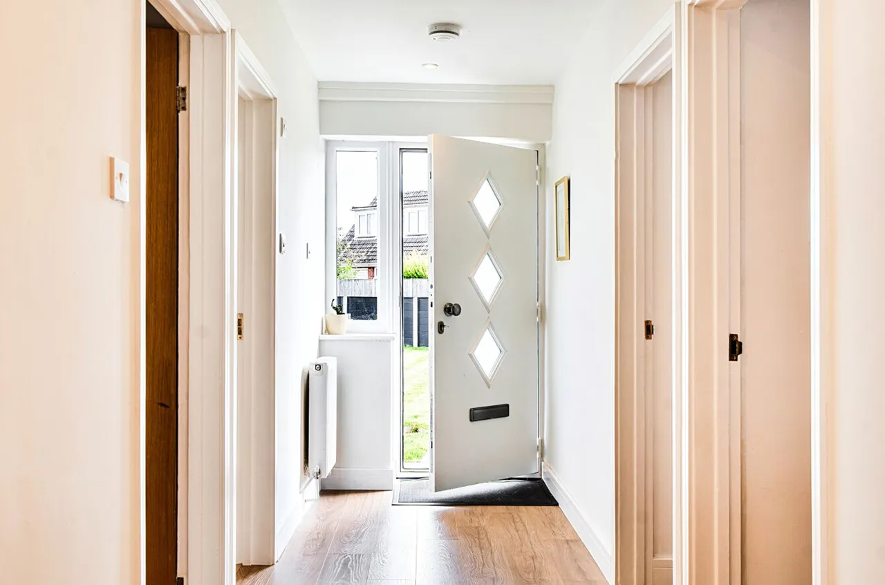 Eastoke Avenue, Hayling Island, PO11, photo 6
