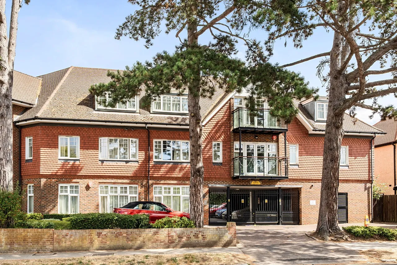 Marsh Road, Pinner, HA5, photo 19
