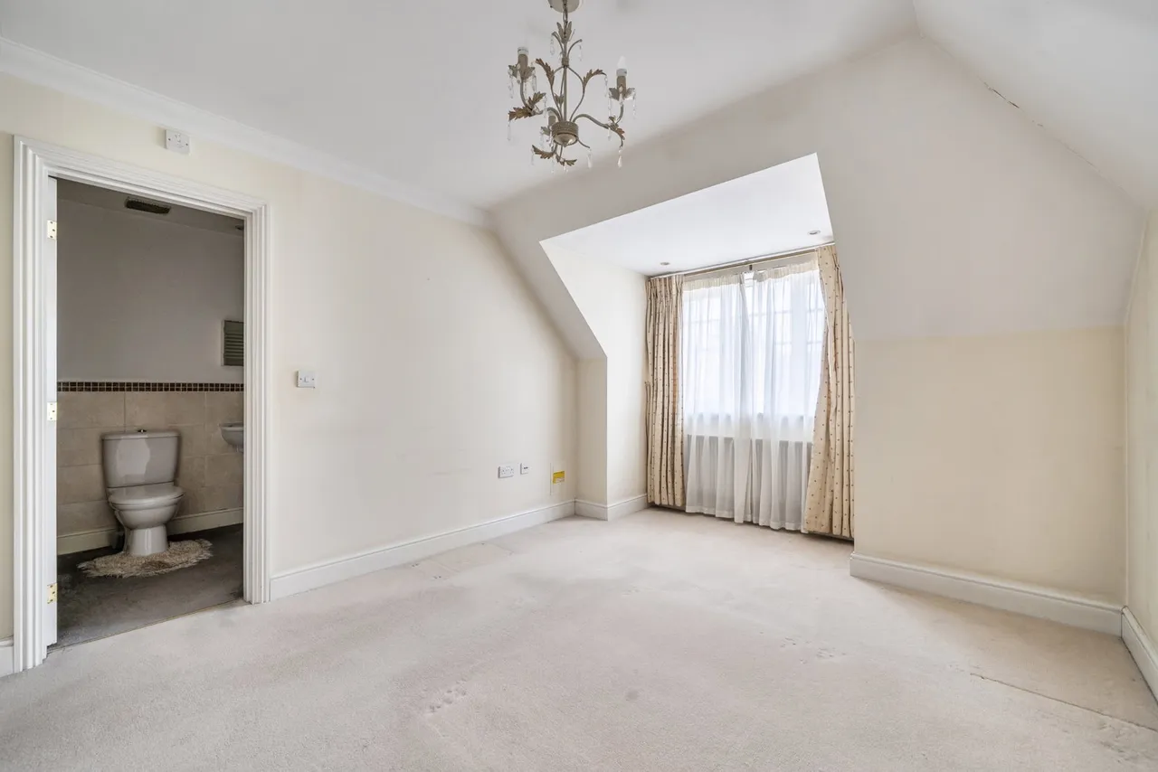 Marsh Road, Pinner, HA5, photo 17
