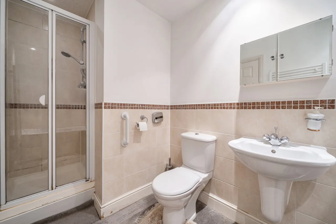 Marsh Road, Pinner, HA5, photo 13