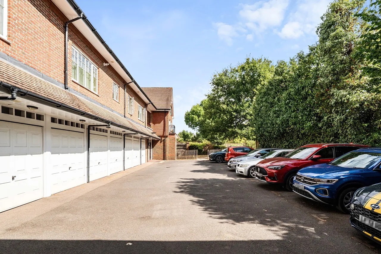 Marsh Road, Pinner, HA5, photo 20
