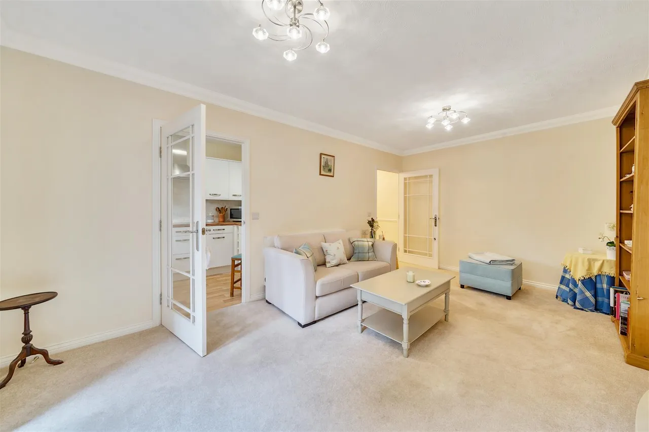 Churchfield Road, Walton-On-Thames, KT12, photo 5