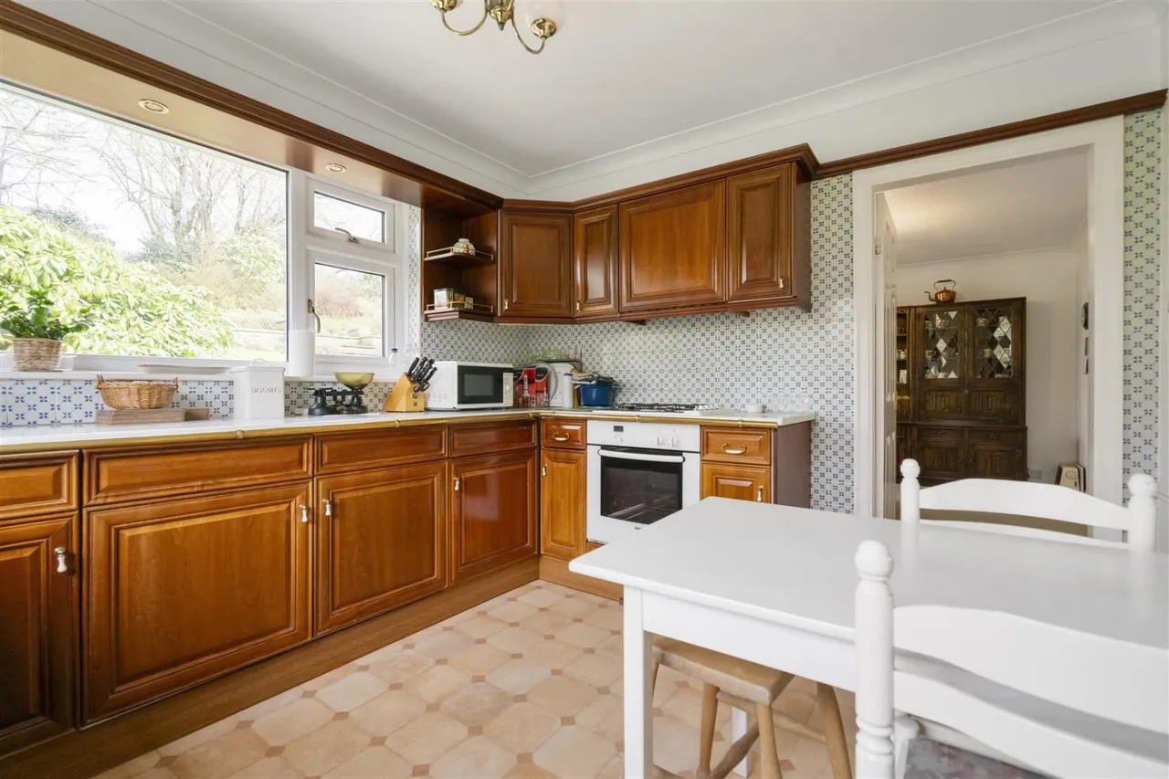 Woodlands, Chapel Hill, BD23, photo 14