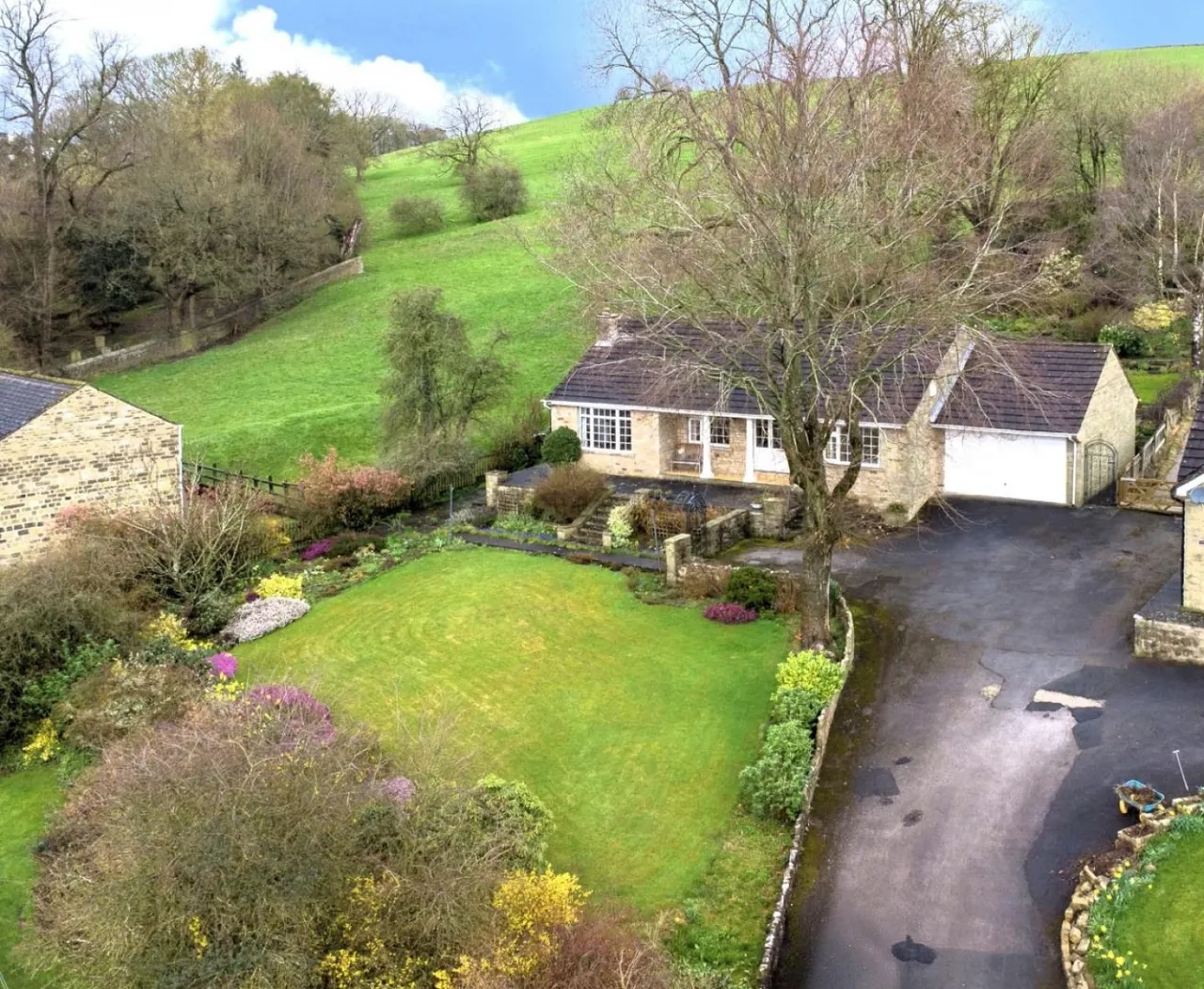 Woodlands, Chapel Hill, BD23, photo 2