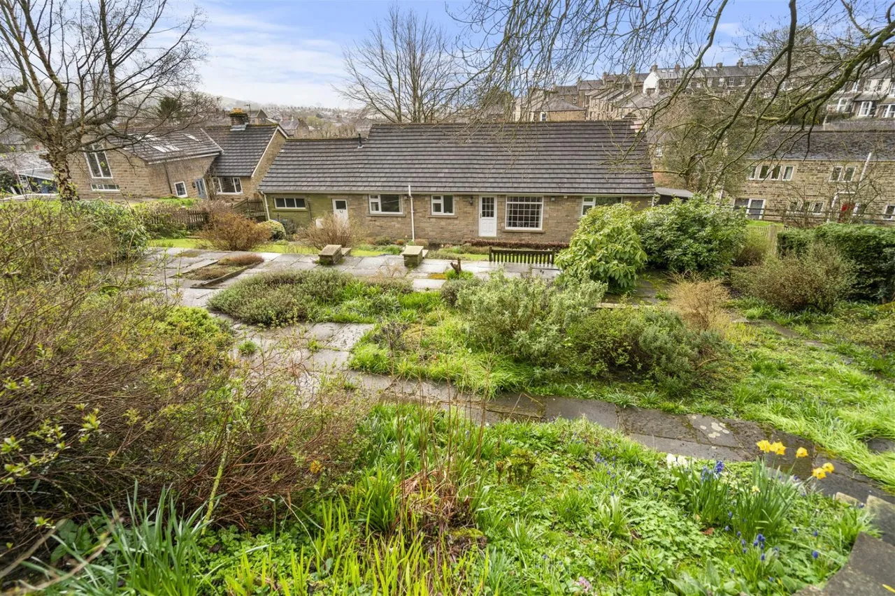 Woodlands, Chapel Hill, BD23, photo 6