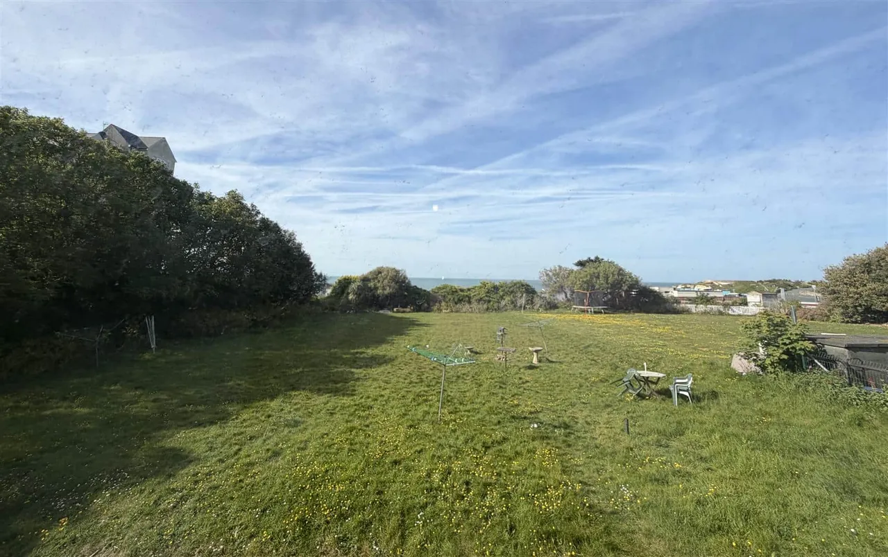 Beach Rise, Westgate-On-Sea, Kent, CT8 8AB, photo 2