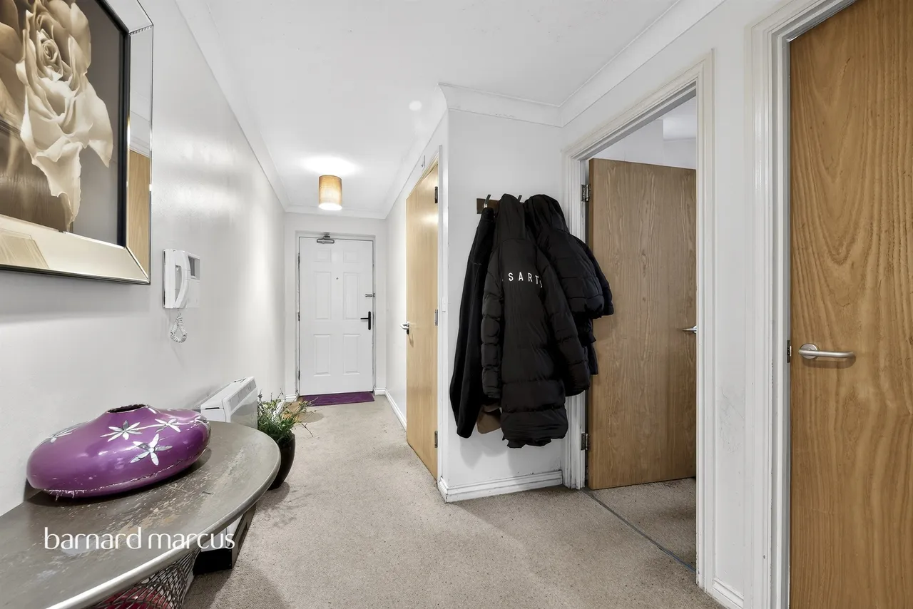 Tilley Road, Feltham, TW13, photo 5