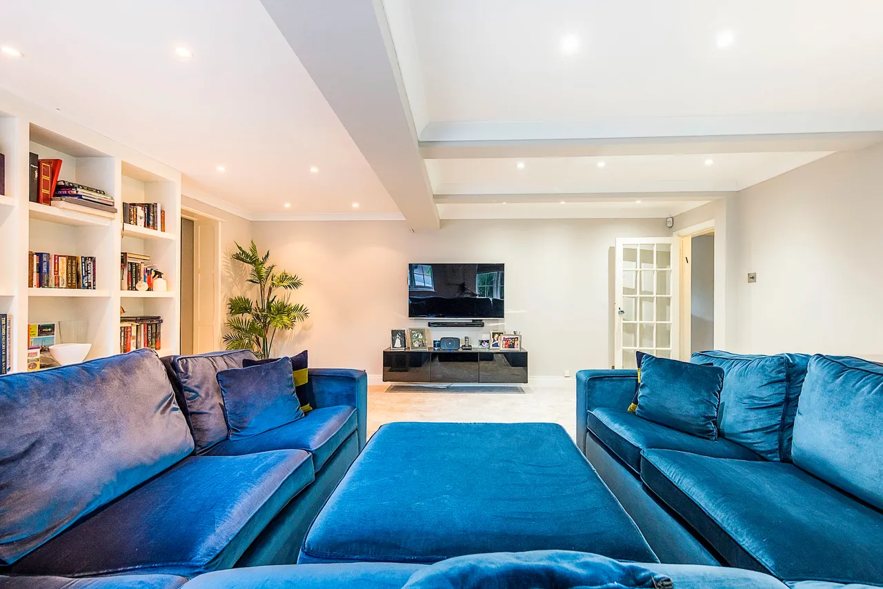 Carroll Hill, Loughton, IG10, photo 9