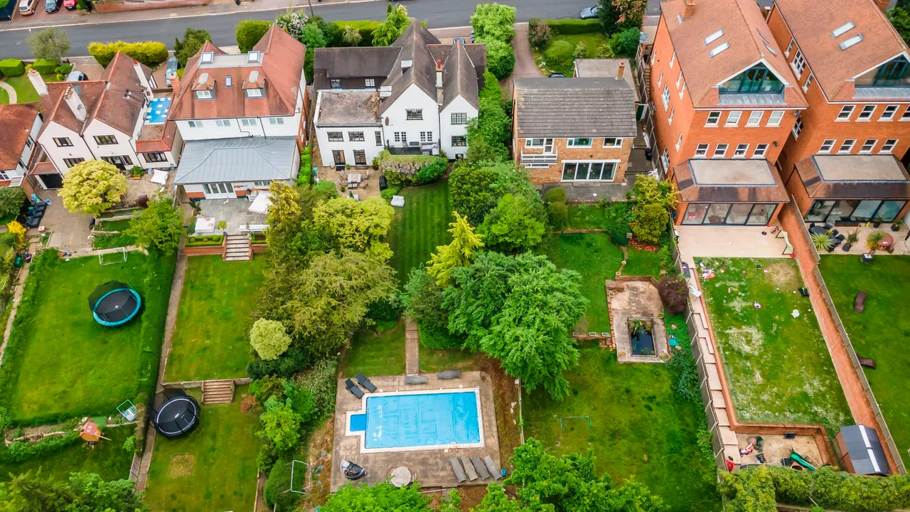Carroll Hill, Loughton, IG10, photo 3