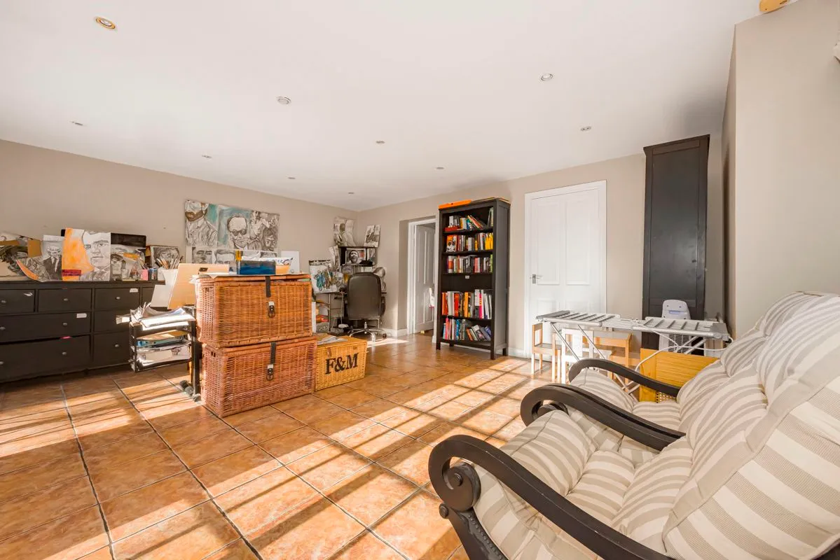 Carroll Hill, Loughton, IG10, photo 16
