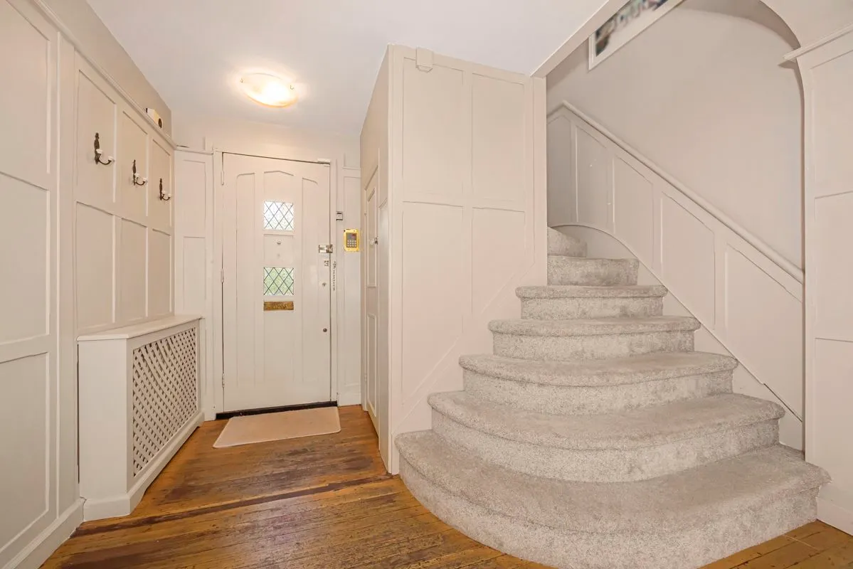 Carroll Hill, Loughton, IG10, photo 15