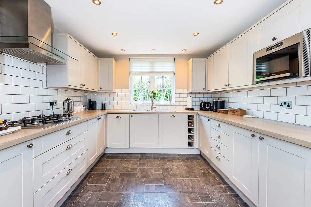 Carroll Hill, Loughton, IG10, photo 8