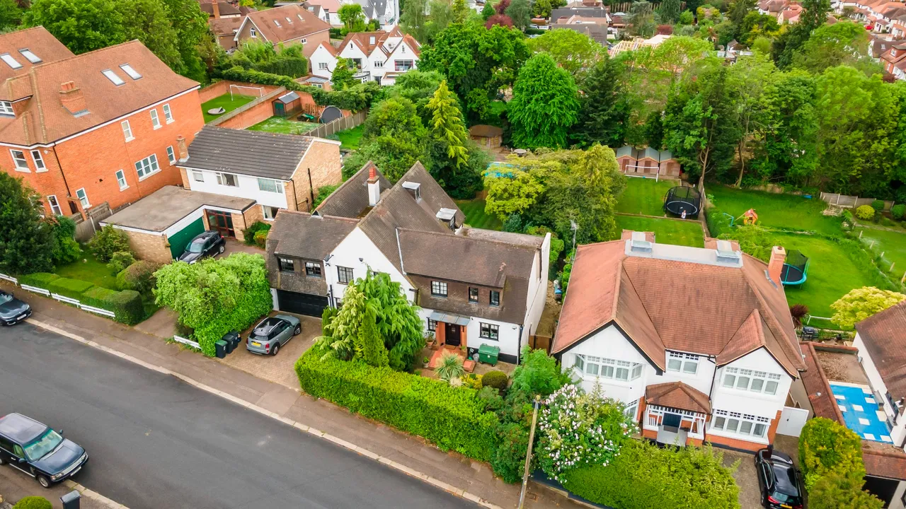 Carroll Hill, Loughton, IG10, photo 2