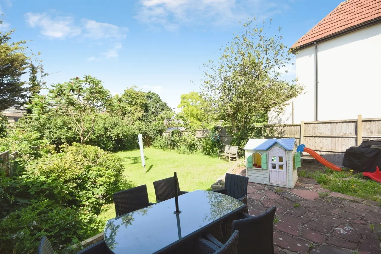 Havering Road, Romford, photo 2