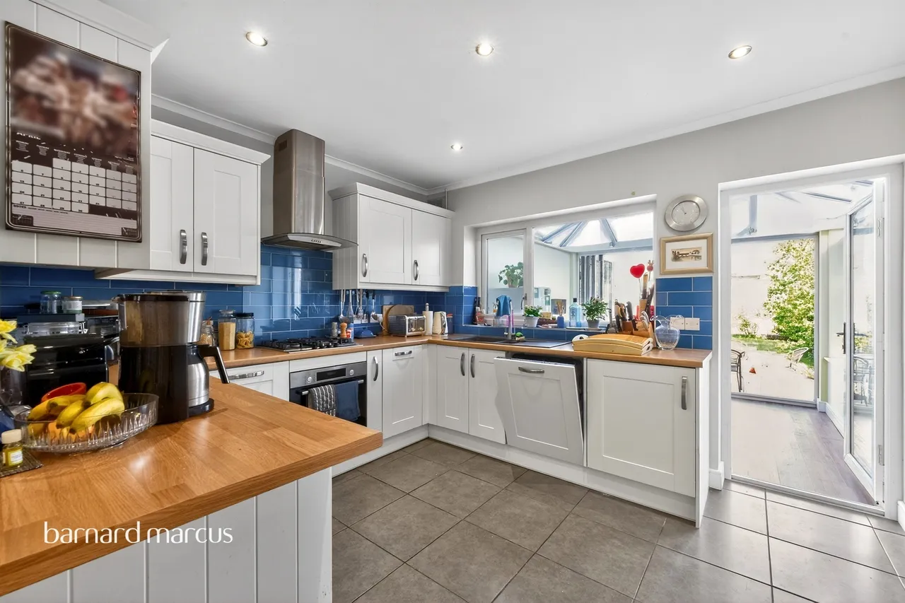 Hamilton Road, Feltham, photo 2