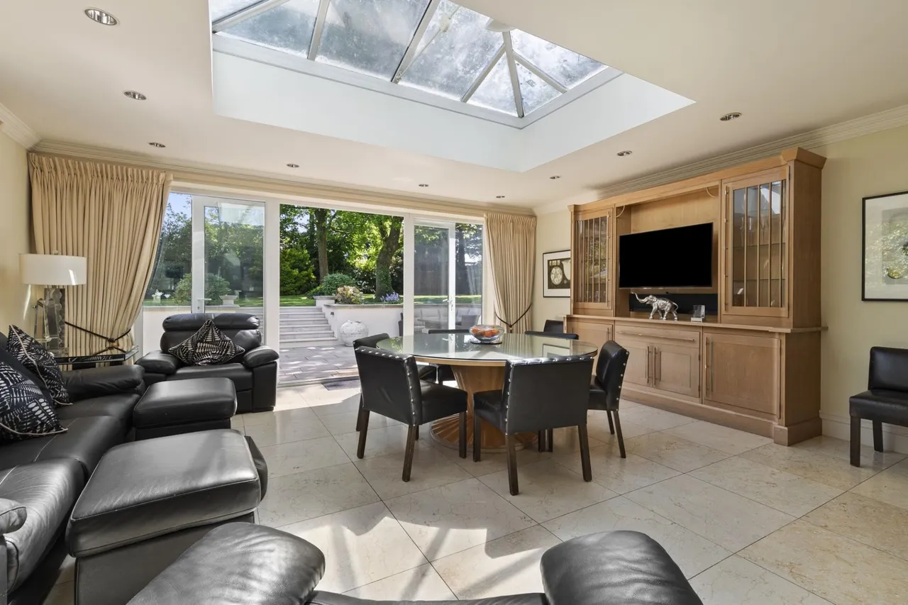 Hollybush Road, Cardiff, CF23, photo 4