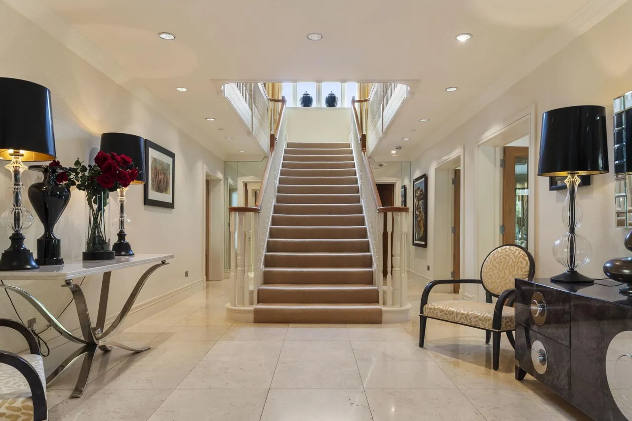 Hollybush Road, Cardiff, CF23, photo 2