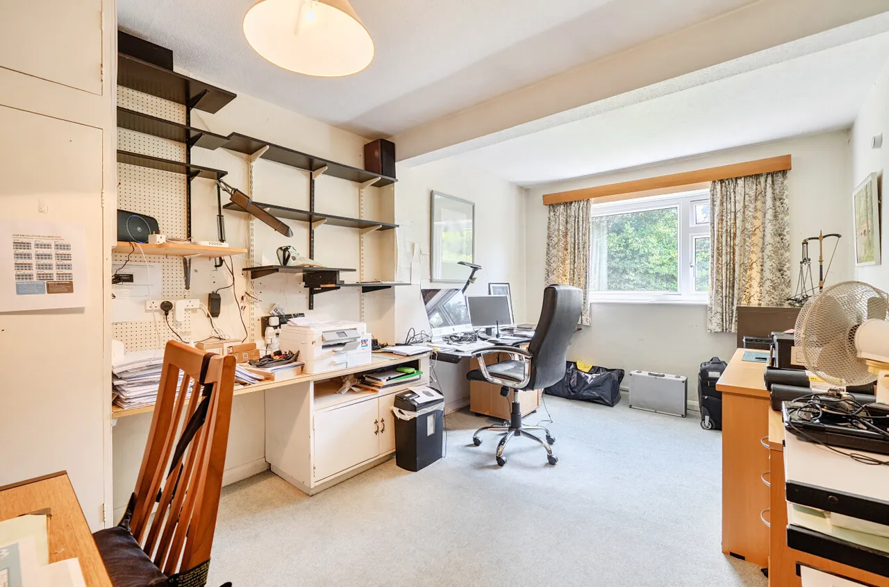 Curley Hill Road, Lightwater, Surrey, GU18 5YQ, photo 15