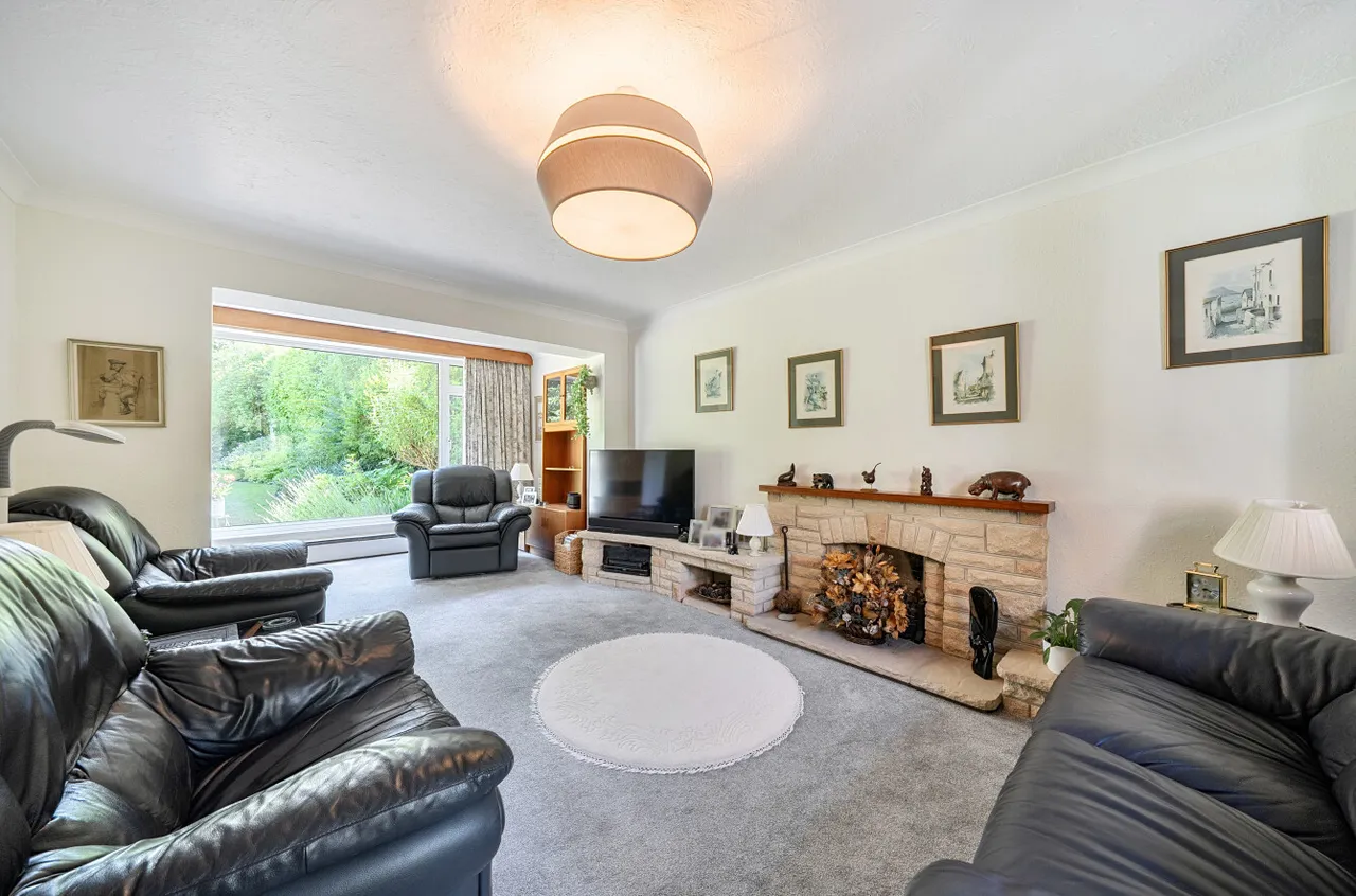 Curley Hill Road, Lightwater, Surrey, GU18 5YQ, photo 4