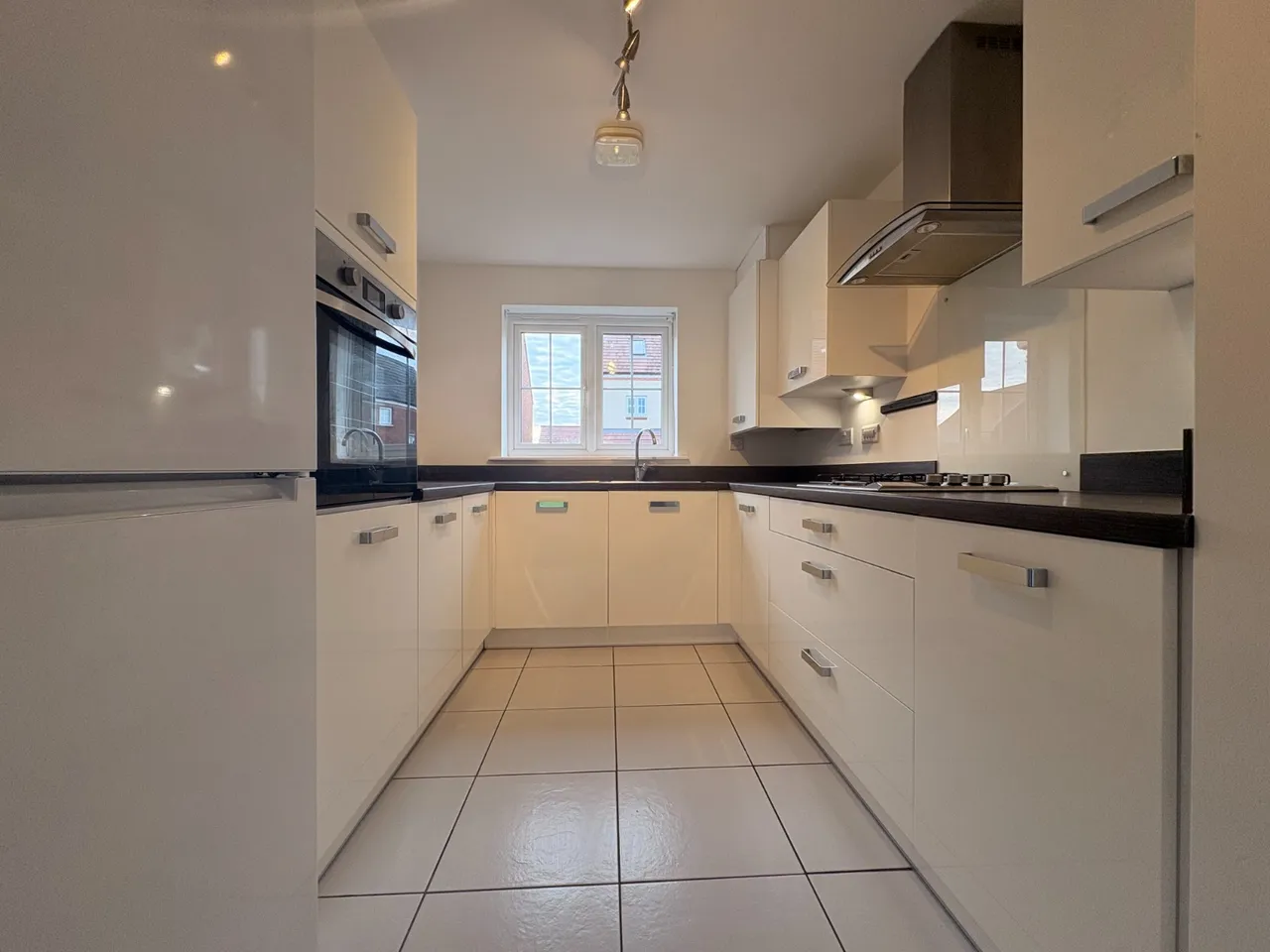 Pewit Close, Shrewsbury, SY5, photo 3
