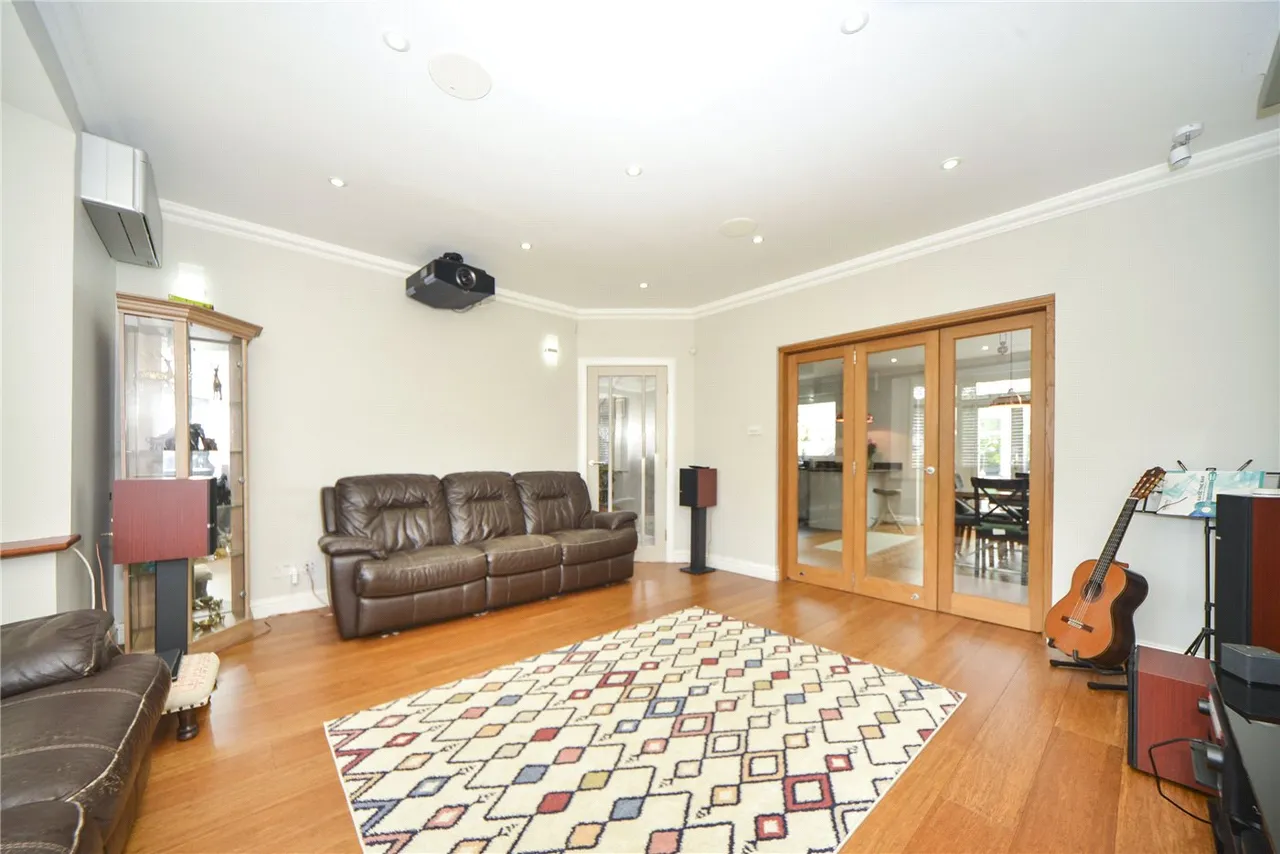 Cedarhurst Drive, Eltham, London, SE9, photo 7