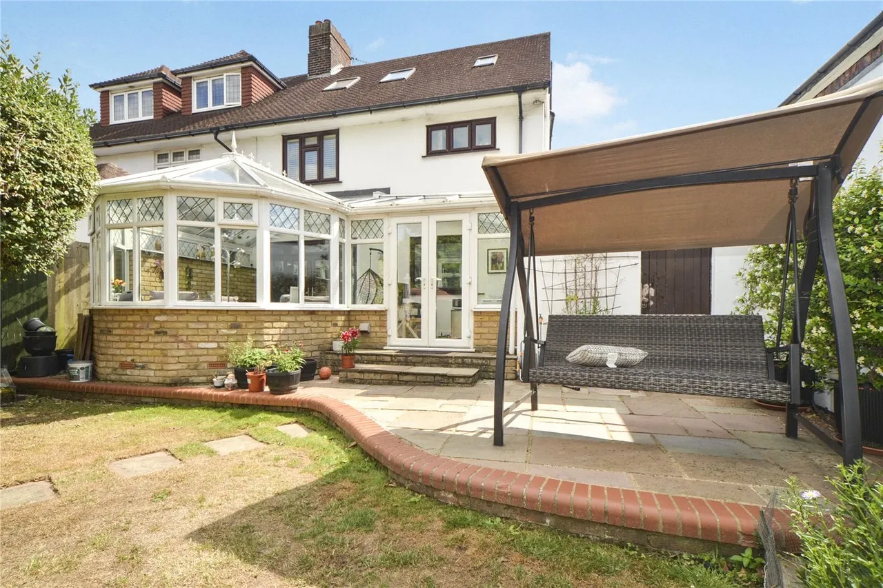 4 bed house for sale — Cedarhurst Drive, Eltham, London, SE9
