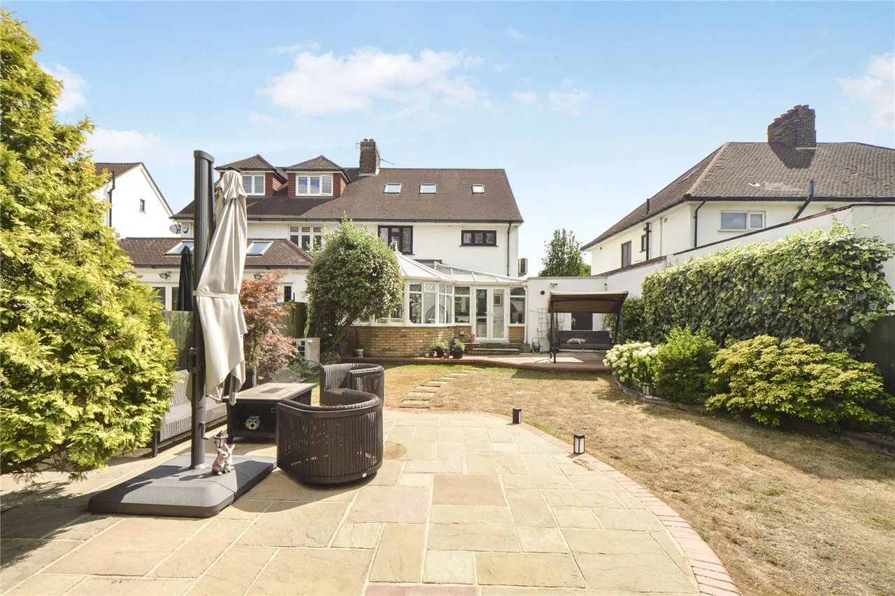 Cedarhurst Drive, Eltham, London, SE9, photo 4
