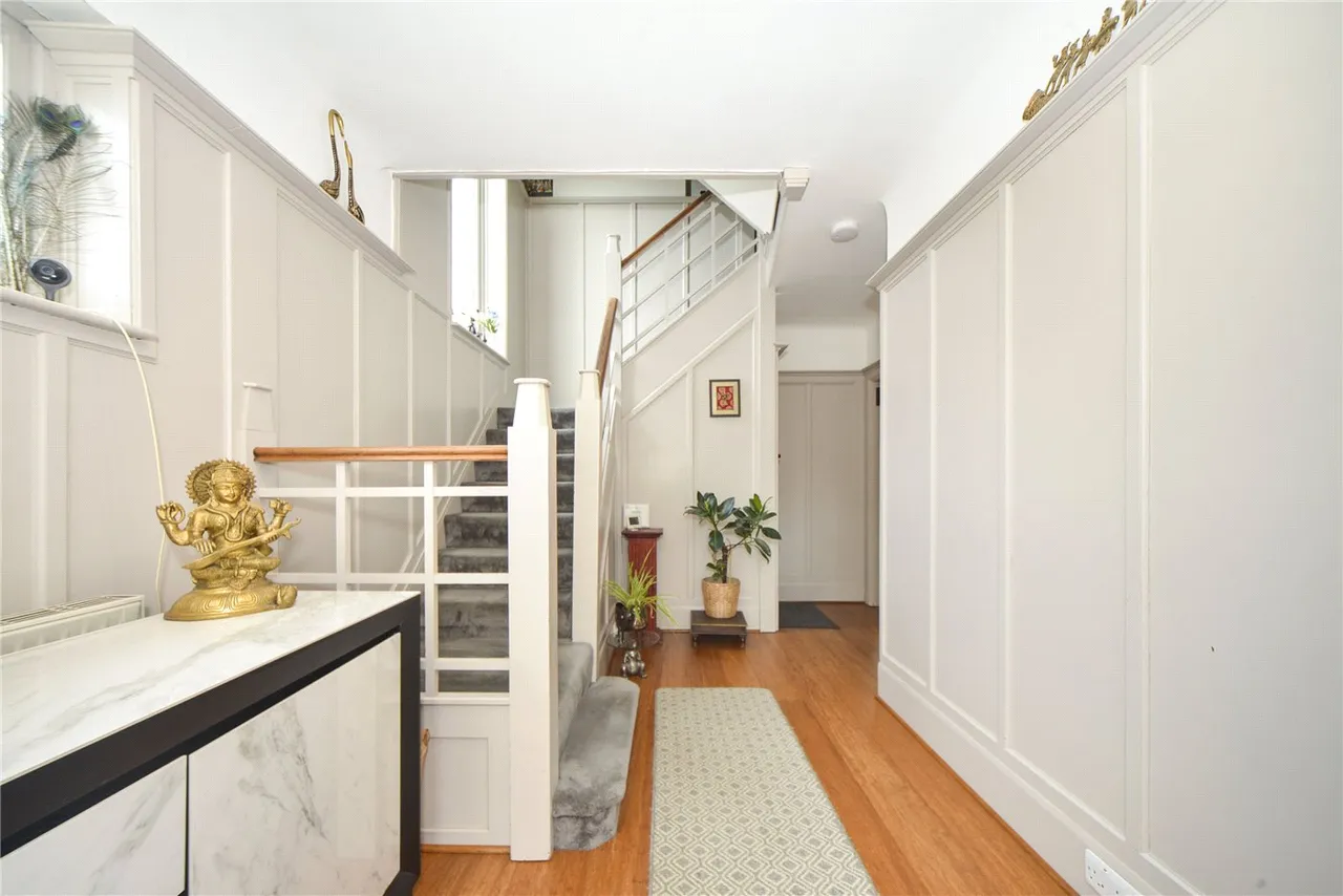 Cedarhurst Drive, Eltham, London, SE9, photo 12