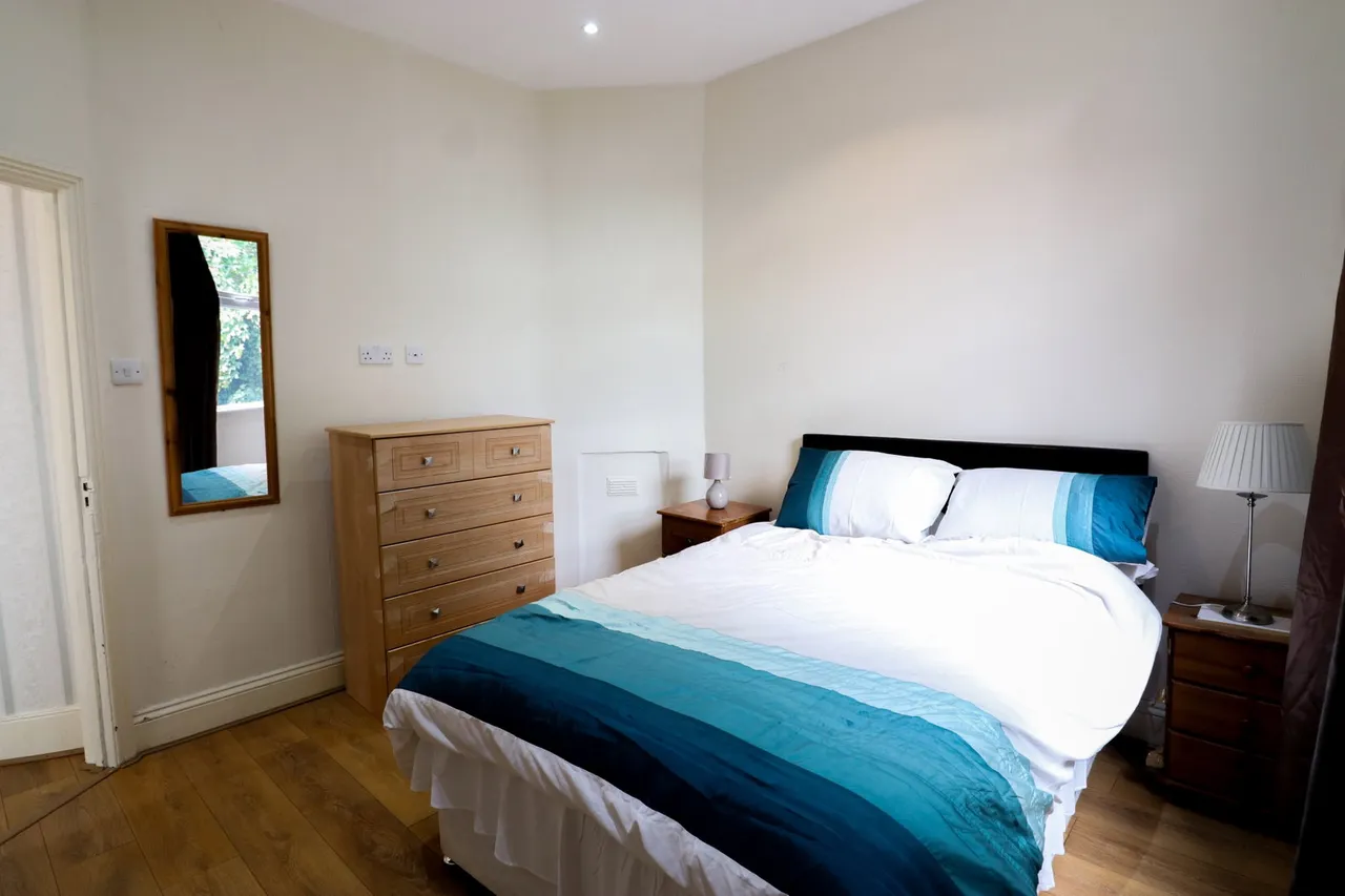 Hermitage Road, London, photo 10
