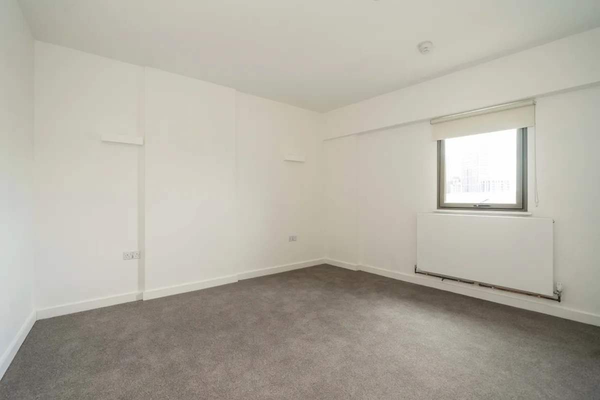 North Acton W3, photo 5