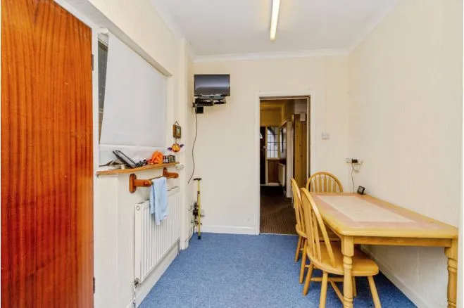 Blakeley Avenue, Wolverhampton, WV6, photo 8