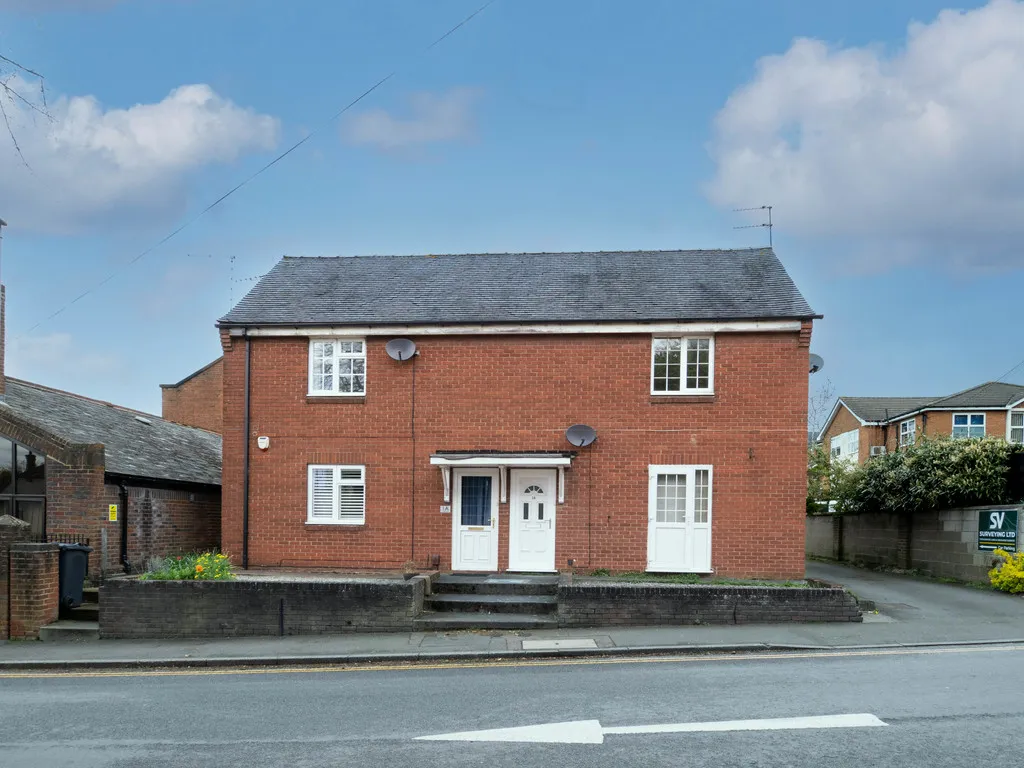 2 bed flat to rent, South Street, Ashby-de-la-Zouch
