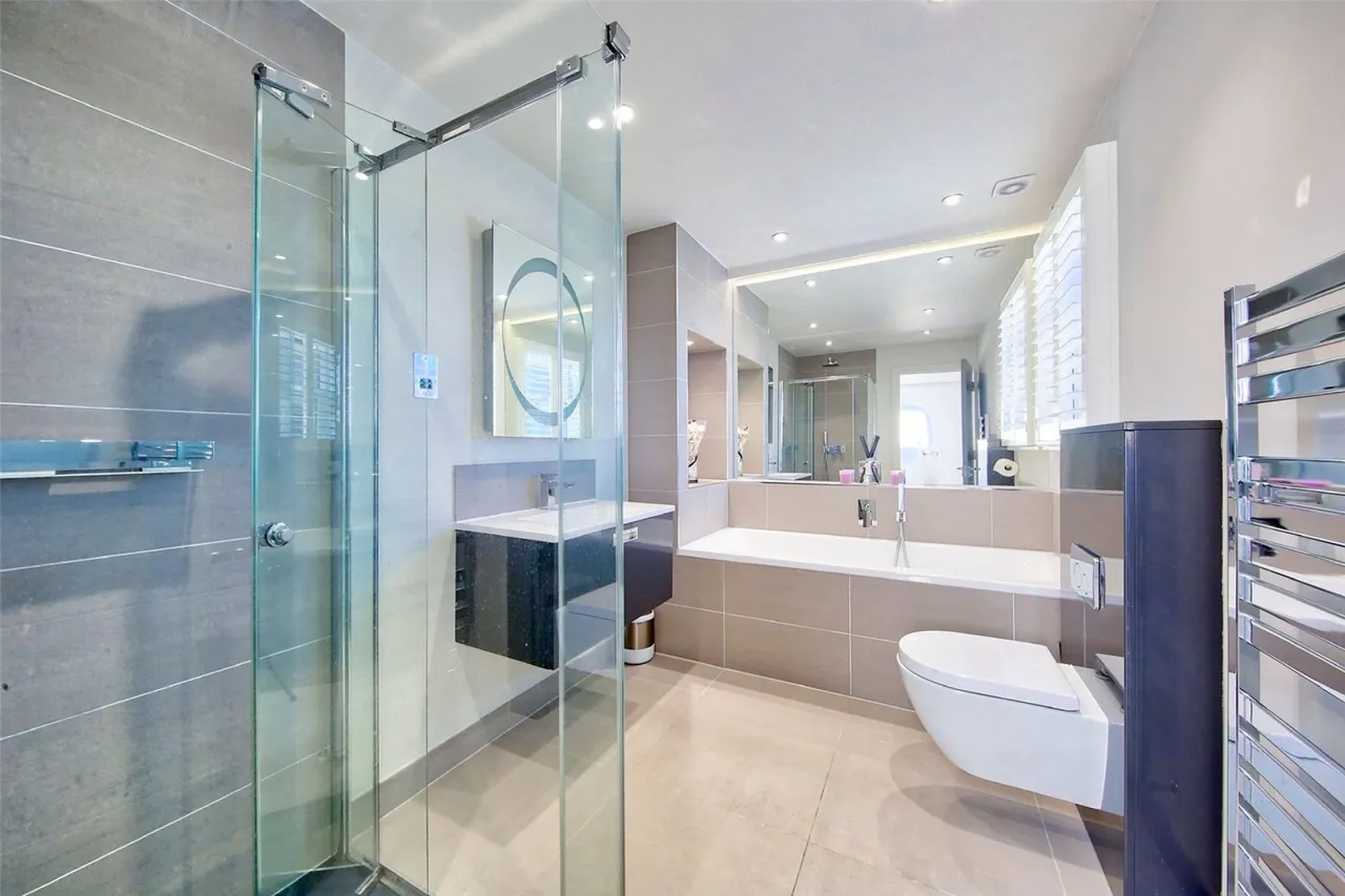 Nimrod Road, Furzedown, photo 12