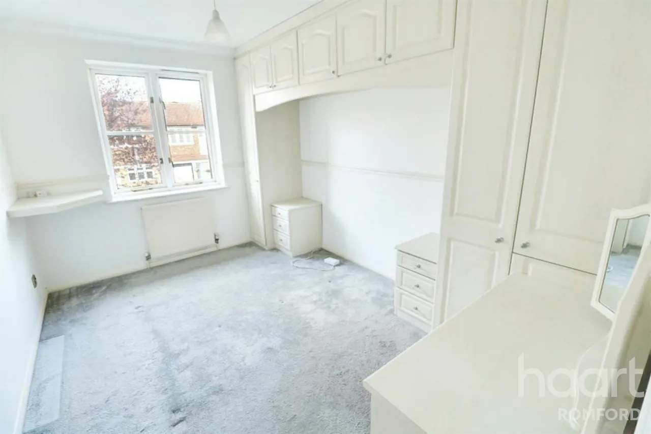 Templar Court, The Mawneys -, RM7, photo 9