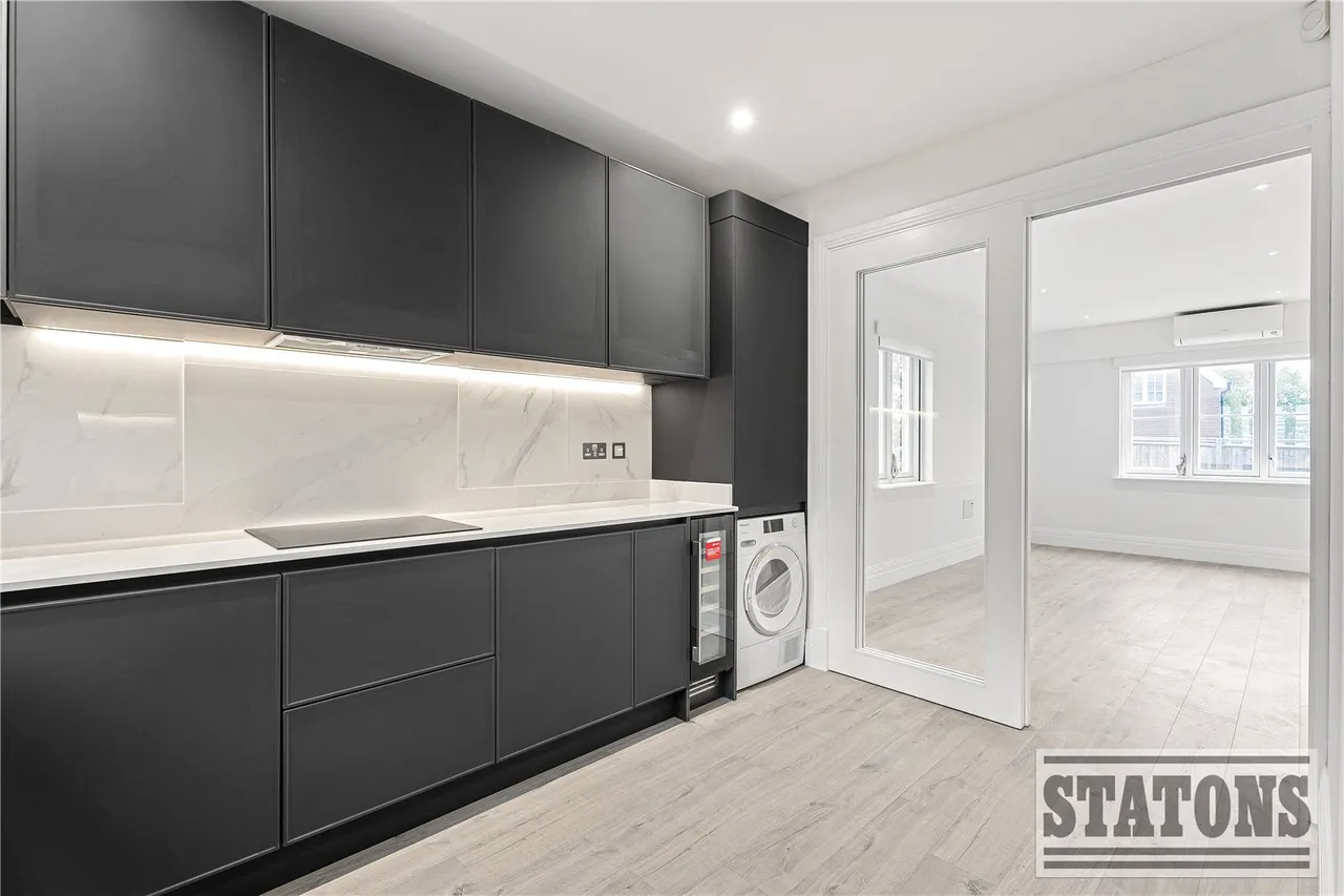 Trento Mews, Trent Park, EN4 0FG, photo 4