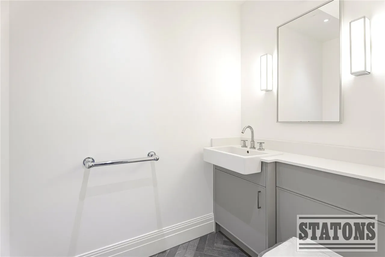 Trento Mews, Trent Park, EN4 0FG, photo 9