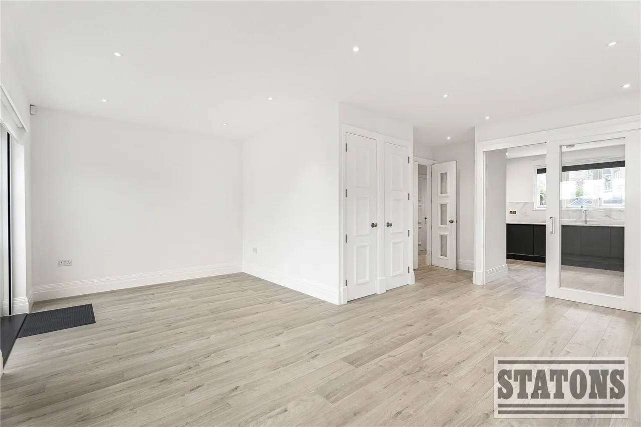 Trento Mews, Trent Park, EN4 0FG, photo 7