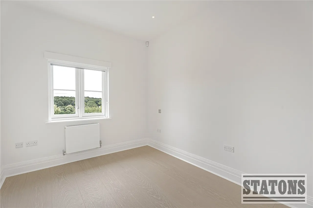 Trento Mews, Trent Park, EN4 0FG, photo 17