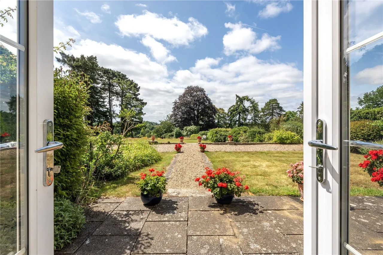 Sandy Lane, Betchworth, RH3, photo 14