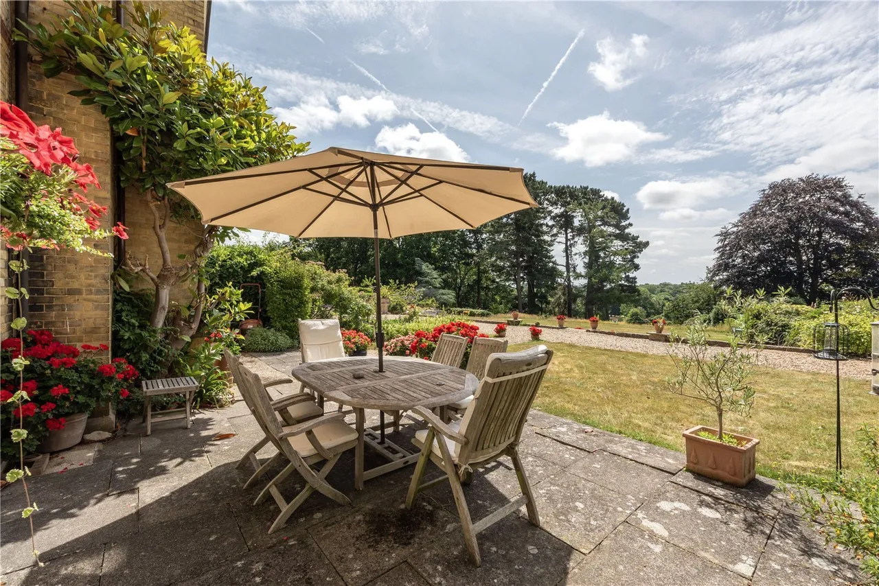 Sandy Lane, Betchworth, RH3, photo 18