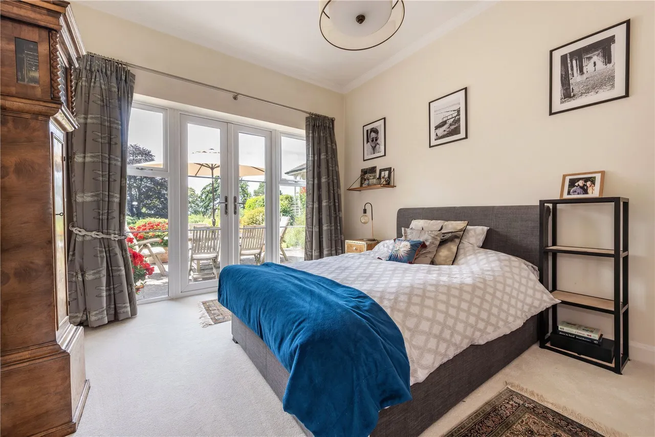 Sandy Lane, Betchworth, RH3, photo 11