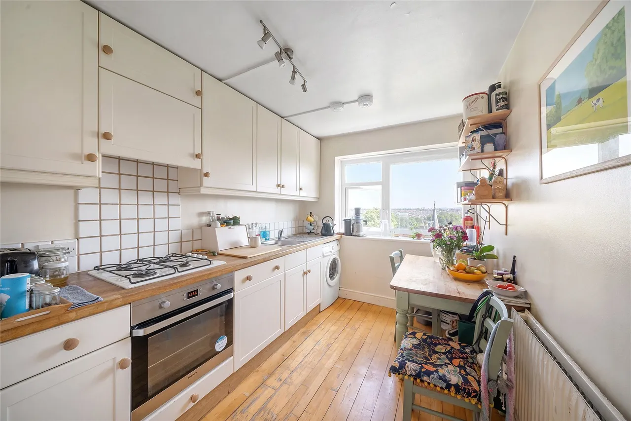 Fitzhugh Grove, Wandsworth, London, SW18, photo 3